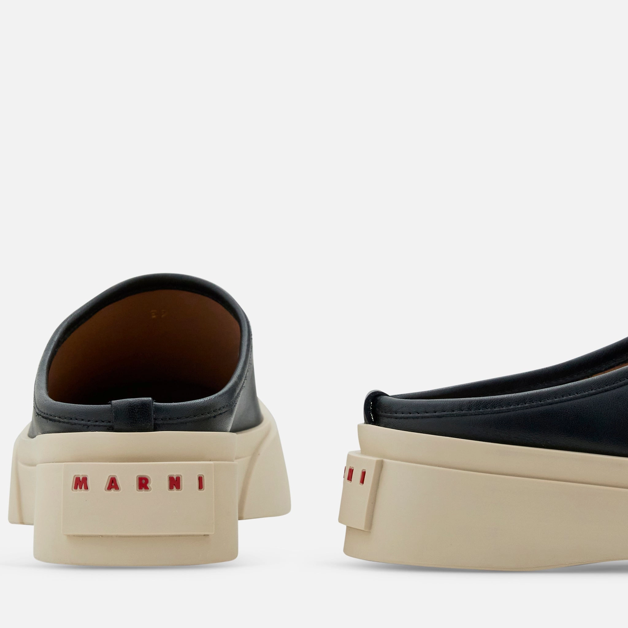 Pablo Slip-On Sneakers Black