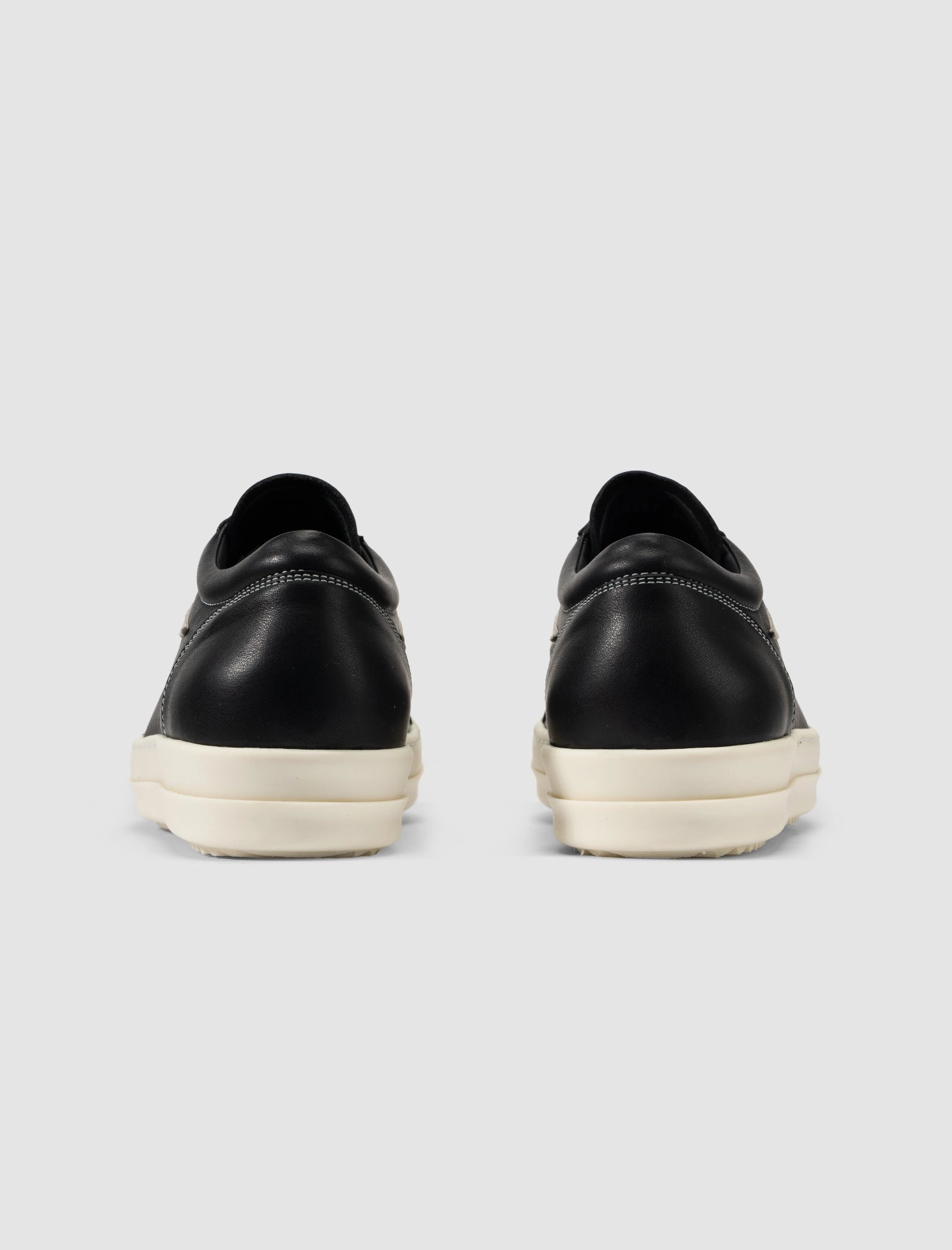 VINTAGE SNEAKERS